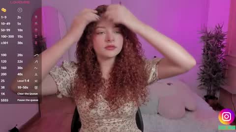 Snapshot of lovely_emma18 chatting on 04-30-26, 02:12 Emma online show from 04-30-26, 02:12
