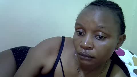 Snapshot of lovely_gee chatting on 04-18-26, 01:53 sexylover online show from 04-18-26, 01:53