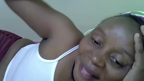 Snapshot of lovely_gee chatting on 04-19-26, 09:08 sexylover online show from 04-19-26, 09:08