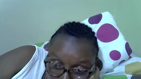 Snapshot of lovely_gee chatting on 04-21-26, 01:42 sexylover online show from 04-21-26, 01:42