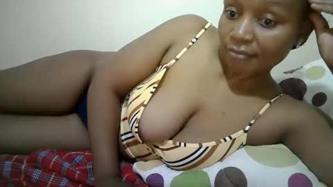 Snapshot of lovely_gee chatting on 05-09-26, 07:19 sexylover online show from 05-09-26, 07:19