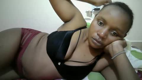 Snapshot of lovely_gee chatting on 05-11-26, 04:04 sexylover online show from 05-11-26, 04:04