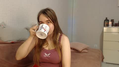 Snapshot of lovely_hayley chatting on 12-19-24, 09:06 Lovely Hayley online show from 12-19-24, 09:06