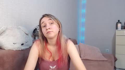 Snapshot of lovely_hayley chatting on 10-30-25, 10:10 Lovely Hayley online show from 10-30-25, 10:10