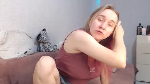 Snapshot of lovely_hayley chatting on 10-31-25, 11:28 Lovely Hayley online show from 10-31-25, 11:28