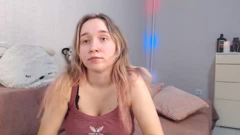 Snapshot of lovely_hayley chatting on 11-15-25, 09:43 Lovely Hayley online show from 11-15-25, 09:43