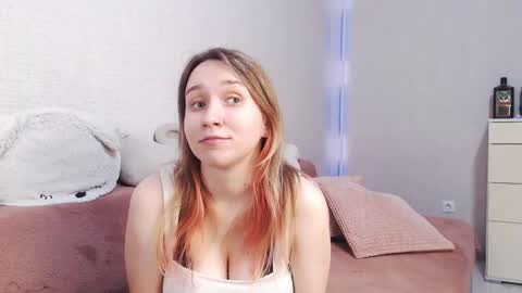 Snapshot of lovely_hayley chatting on 05-21-26, 08:49 Lovely Hayley online show from 05-21-26, 08:49
