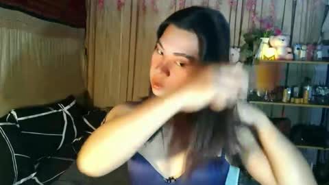 lovely_krizzy online show from 03-17-26, 02:38