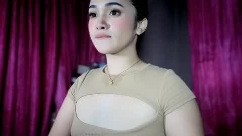 Snapshot of lovely_kurtny04 chatting on 05-02-26, 06:02 LOVE online show from 05-02-26, 06:02