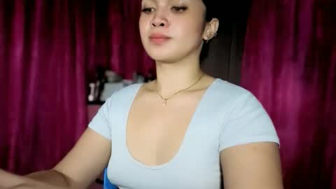 Snapshot of lovely_kurtny04 chatting on 05-25-26, 11:33 LOVE online show from 05-25-26, 11:33