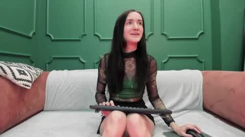 lovely_lo online show from 05-27-26, 01:41