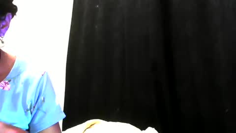 Snapshot of lovely_manificent4u chatting on 12-14-24, 02:45 Lest online show from 12-14-24, 02:45