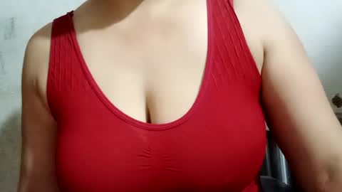 Snapshot of lovely_sweet_girl chatting on 07-12-26, 10:39 katrina follow me guys online show from 07-12-26, 10:39