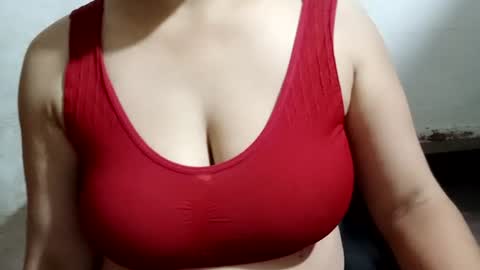 Snapshot of lovely_sweet_girl chatting on 07-13-26, 10:07 katrina follow me guys online show from 07-13-26, 10:07