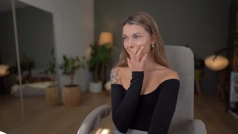 Snapshot of lovely_tammy chatting on 09-22-25, 11:34 Very miss youWill be back soon Tammy online show from 09-22-25, 11:34