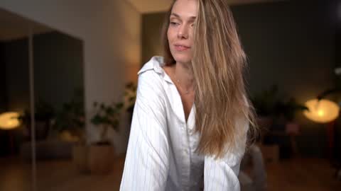 Snapshot of lovely_tammy chatting on 09-29-25, 01:27 Very miss youWill be back soon Tammy online show from 09-29-25, 01:27