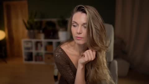 Snapshot of lovely_tammy chatting on 10-16-25, 01:56 Very miss youWill be back soon Tammy online show from 10-16-25, 01:56