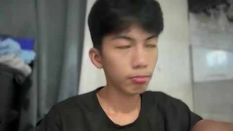 Snapshot of lovelyboy_jm chatting on 05-02-26, 09:42 lovelyboy_jm online show from 05-02-26, 09:42