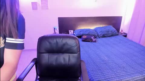 Snapshot of lovelydollyxx_ chatting on 01-10-26, 09:52 lovely online show from 01-10-26, 09:52