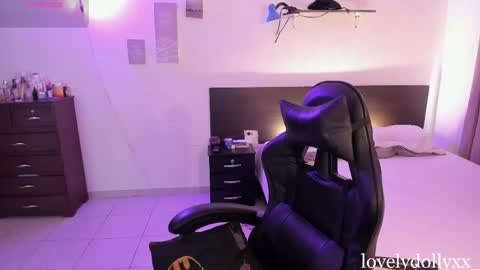lovely   online show from 05-11-26, 12:22