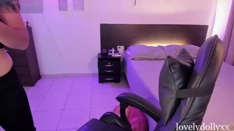 lovely   online show from 05-14-26, 12:45
