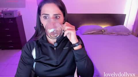 Snapshot of lovelydollyxx_ chatting on 06-05-26, 01:28 lovely online show from 06-05-26, 01:28