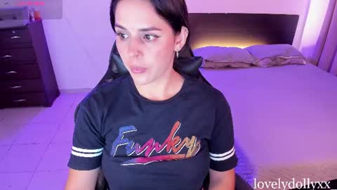 Snapshot of lovelydollyxx_ chatting on 07-21-26, 12:51 lovely online show from 07-21-26, 12:51