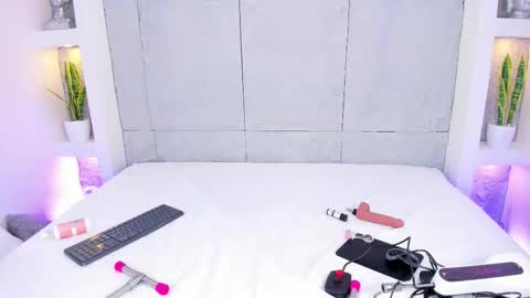 Lovely online show from 03-19-26, 05:06