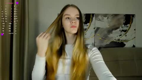 Snapshot of lovelygracee chatting on 09-25-25, 06:33 lovelygracee online show from 09-25-25, 06:33