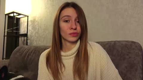 Snapshot of lovelykatea chatting on 12-19-25, 12:45 Kate only online show from 12-19-25, 12:45