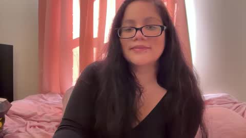 Snapshot of lovelykatiebabe chatting on 09-15-25, 01:22 lovelykatiebabe online show from 09-15-25, 01:22