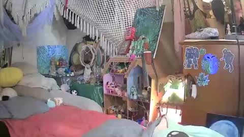 Snapshot of lovelylala chatting on 11-22-25, 08:24 lala online show from 11-22-25, 08:24