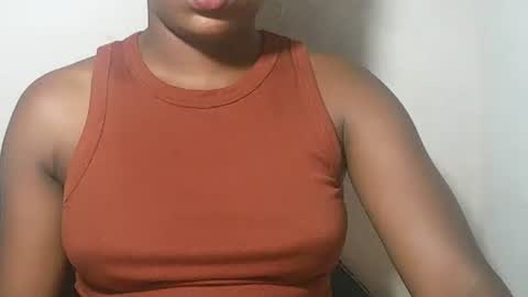 Snapshot of lovelylarra chatting on 02-18-26, 06:48 lovelylarra online show from 02-18-26, 06:48