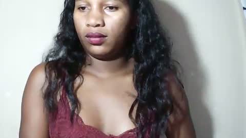 Snapshot of lovelylarra chatting on 05-17-26, 06:48 lovelylarra online show from 05-17-26, 06:48