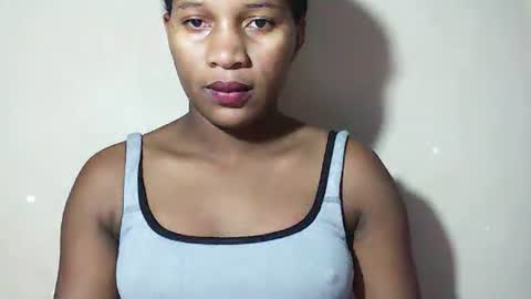 Snapshot of lovelylarra chatting on 05-19-26, 07:47 lovelylarra online show from 05-19-26, 07:47