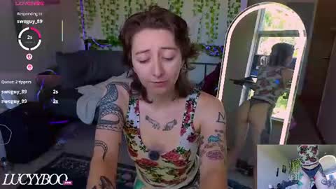 lovelylittlelucyy online show from 07-09-26, 09:41