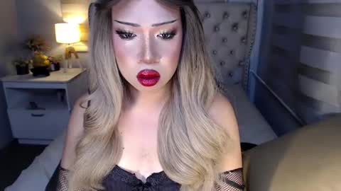 Snapshot of lovelymarie69 chatting on 03-26-26, 12:11 Rebeca online show from 03-26-26, 12:11