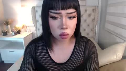 Snapshot of lovelymarie69 chatting on 06-04-26, 06:58 Rebeca online show from 06-04-26, 06:58