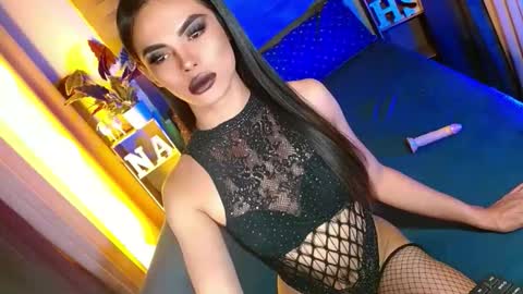 lovelymiss_shyna11 online show from 06-11-26, 04:05