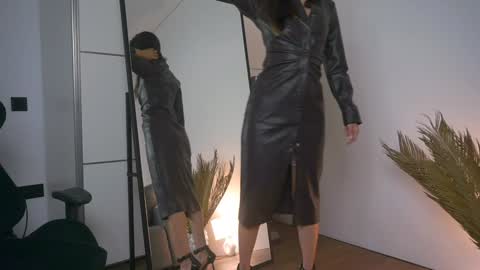 kim online show from 01-28-25, 07:10