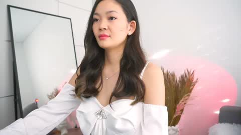 kim online show from 02-20-25, 10:48