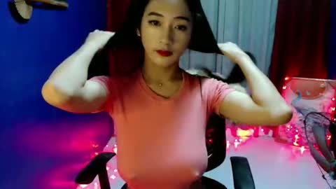 lovelypetite143 online show from 05-17-26, 02:02