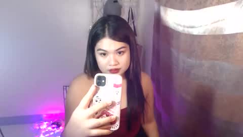 Snapshot of lovelyrhean chatting on 03-16-26, 01:26 Rhean online show from 03-16-26, 01:26