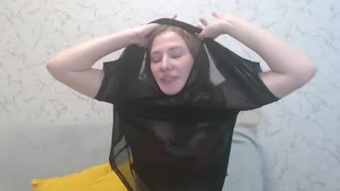 Mary Love online show from 02-02-25, 03:17