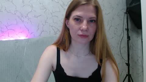Mary Love online show from 11-20-25, 03:45