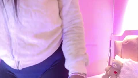 L O V E  online show from 03-19-26, 11:47