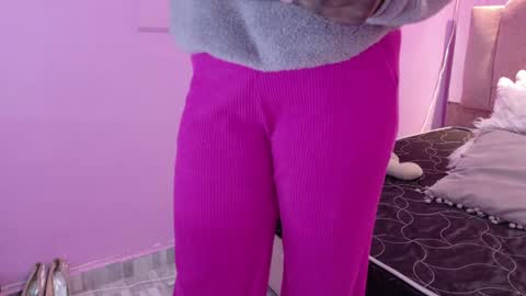 L O V E  online show from 03-29-26, 11:54