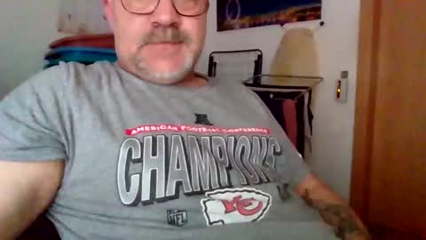 Snapshot of lover010983 chatting on 02-10-26, 10:08 lover010983 online show from 02-10-26, 10:08