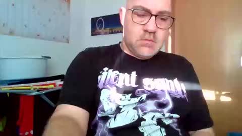 Snapshot of lover010983 chatting on 03-19-26, 06:28 lover010983 online show from 03-19-26, 06:28