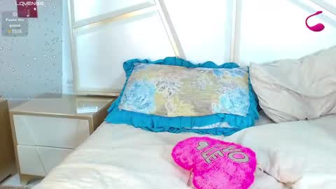 Snapshot of lover_clari chatting on 02-12-25, 10:26 online show from 02-12-25, 10:26